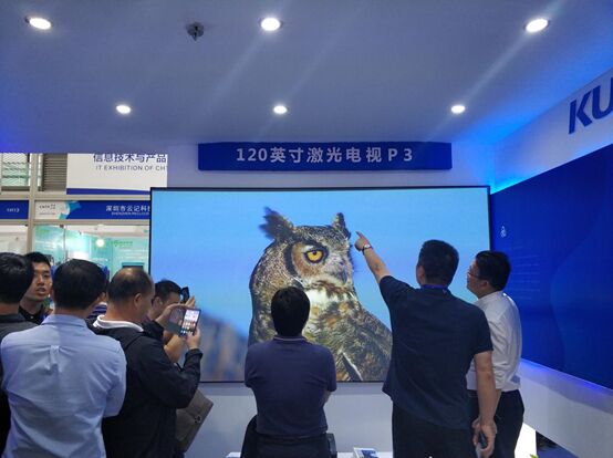 平板电视和激光电视的区别在哪儿,海信激光电视和液晶平板哪个好