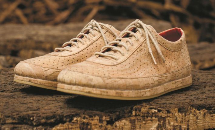 罗马人发明了左右脚的鞋,欧洲人古代用什么做鞋底