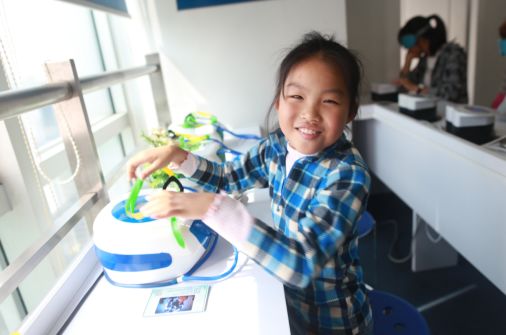 儿童近视矫正眼镜2000元,儿童近视弱视辅助治疗中心