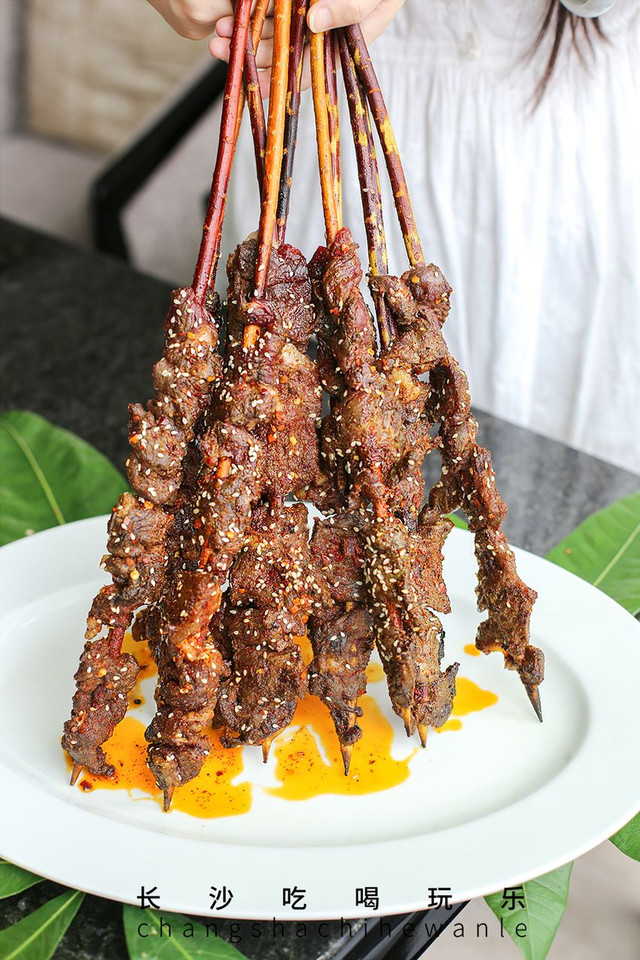 长沙独一无二的看球胜地来了!2000㎡超大面积、5星级料理,足球派对放肆嗨!