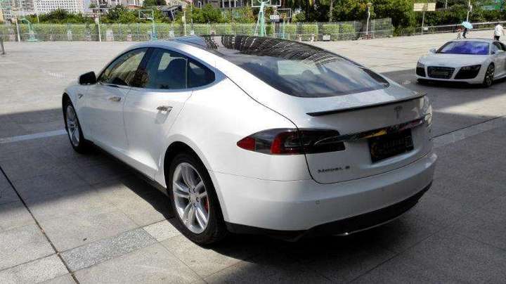 2024款凯美瑞和特斯拉,凯美瑞和特斯拉哪个更好