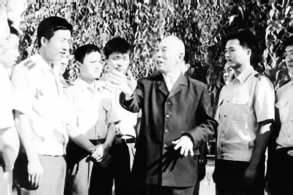 别了李香兰歌曲,别了李嘉诚