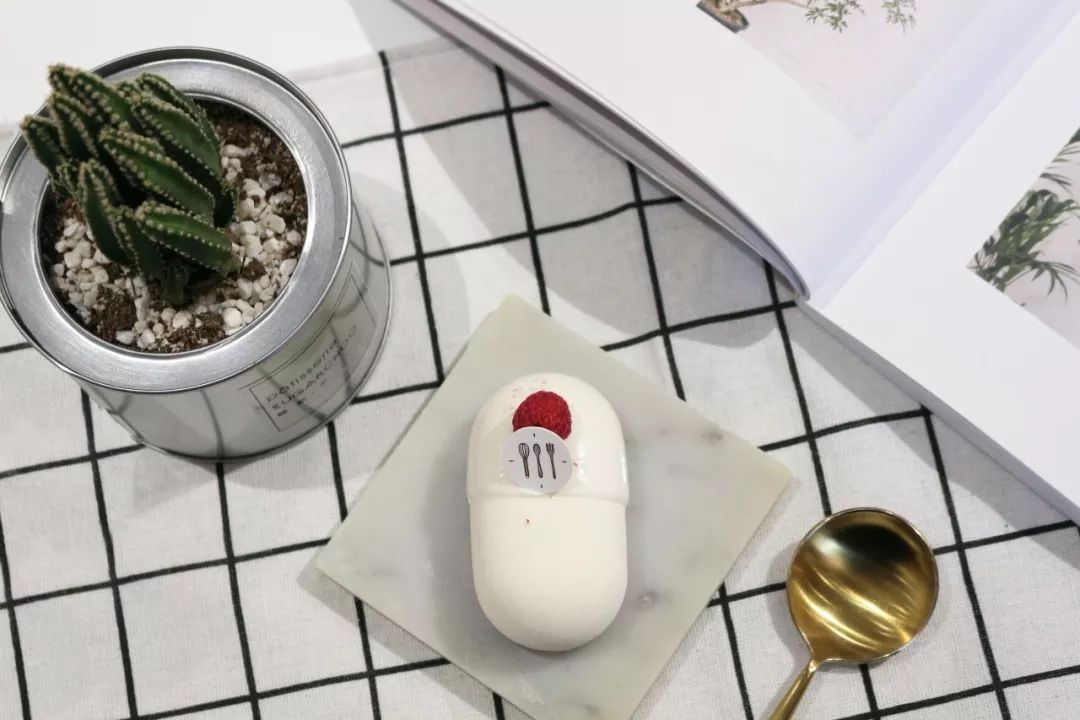 这个上过《十二道锋味》的台州姑娘，在钱江新城开了间“甜品补给站”!生活那么苦，加点糖吧