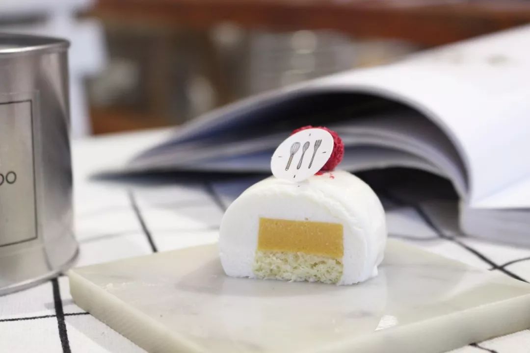 这个上过《十二道锋味》的台州姑娘，在钱江新城开了间“甜品补给站”!生活那么苦，加点糖吧