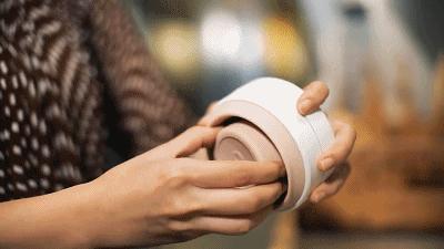 一秒折叠变身粉饼盒大小,火爆ins的随身杯,上哪都能喝干净水!