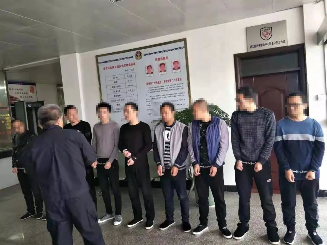 「警示」微信群里开*场赌**，望江的这伙恶势力栽了……