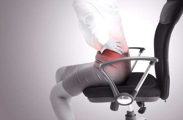 打个喷嚏闪了腰要去医院吗,一个喷嚏闪了腰