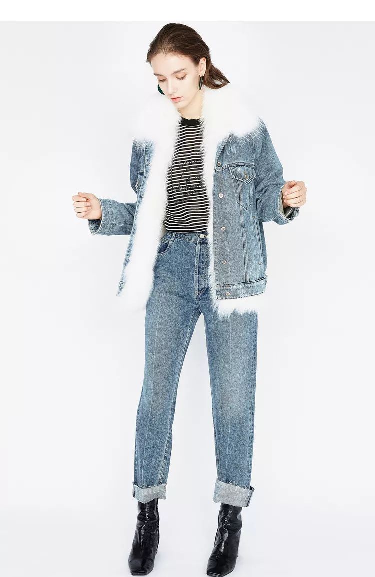 别再穿黑色了，这个颜色今年超流行，百搭时髦还显白显气质