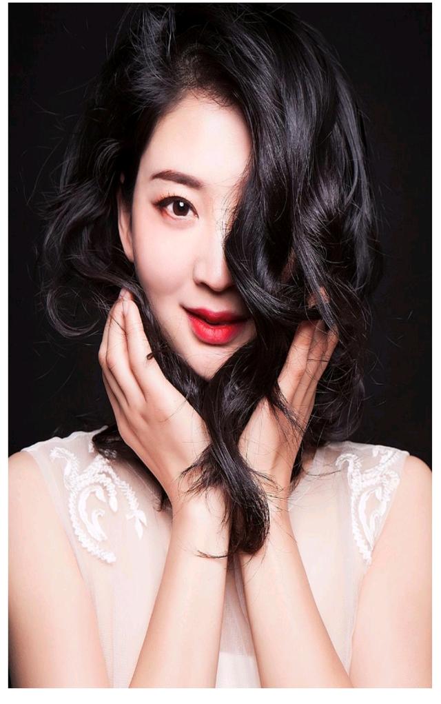 姜蓉蓉个人简介,演员荣蓉个人资料