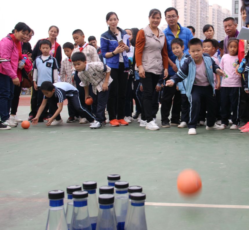 热闹！“喜迎广西60大庆微笑运动嘉年华”之赛事直播——南宁市中兴小学教育集团中兴校区2018年秋季学期第六届校园运动会