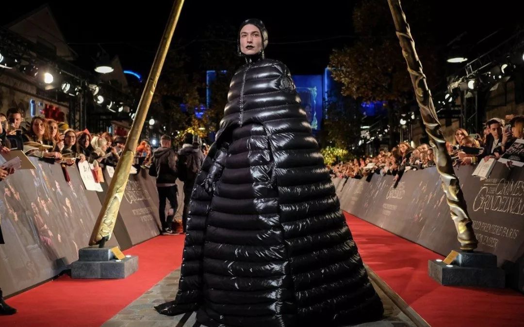 ugg绒绒包,ugg出过透明雪地靴吗