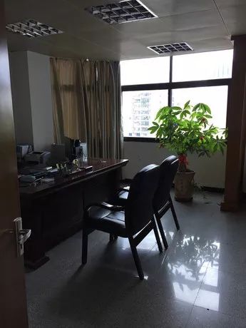 拍卖成交价1亿,拍卖房成交多出100万