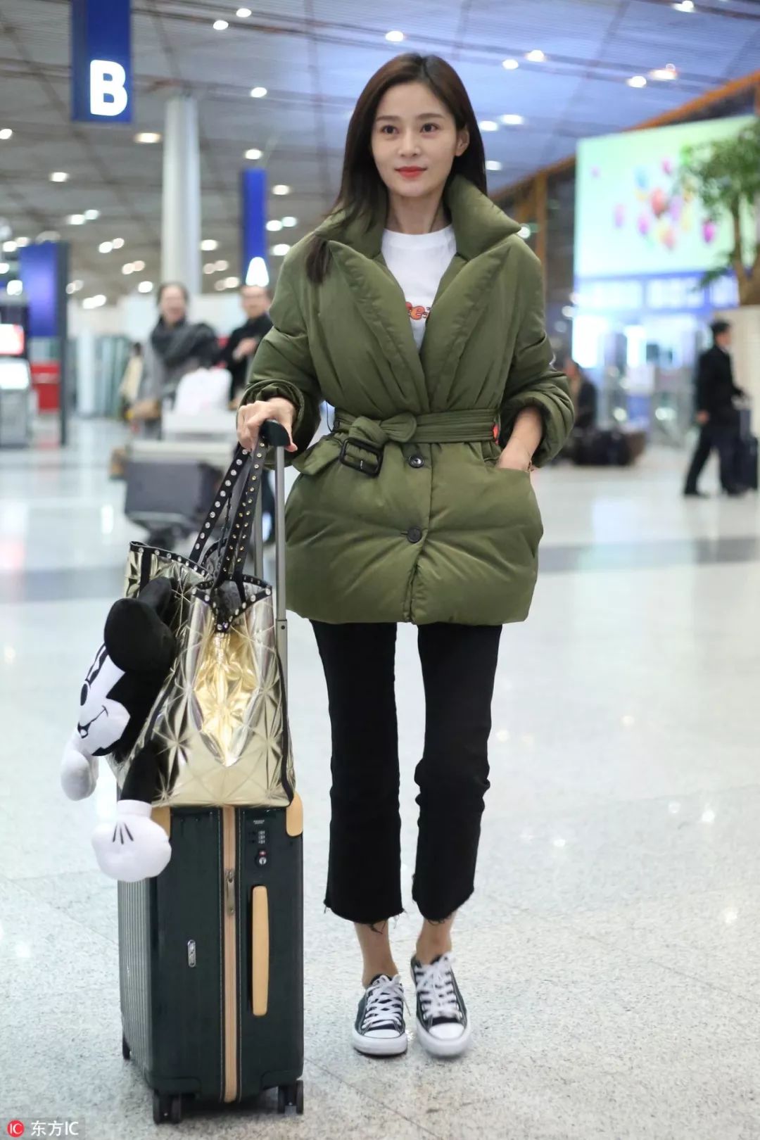 为什么棉服穿一段时间会变轻,一穿羽绒服就掉毛