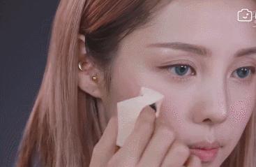 玄彬跨美妆届！“挂彩腮红”好美