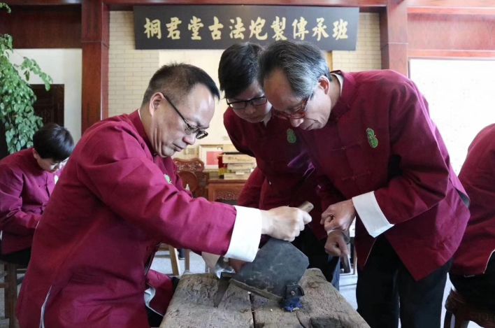 为什么总有人千杯不醉？原来尬酒前也是有大招的呀！让我醉的像条狗，却不帮我解酒……