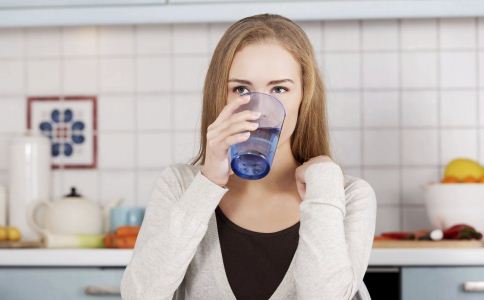 鸡皮肤严重夏天穿什么,夏天鸡皮肤发红