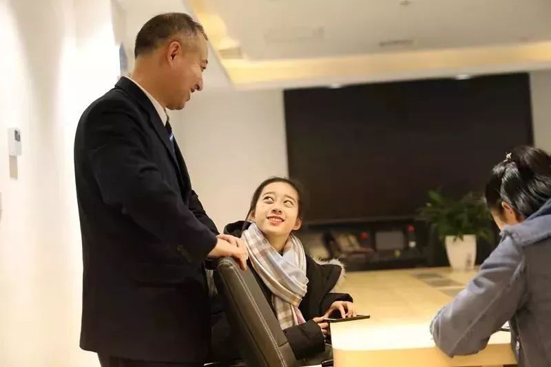 致敬改革开放40周年的新闻,致敬改革开放40年致敬企业家