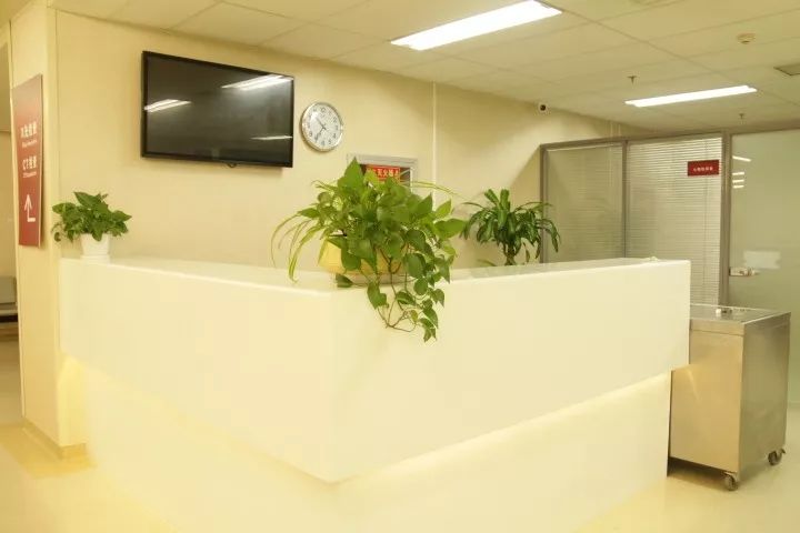 「冬日暖阳」“让我扶您一把!”——中日医院体检中心就医体验