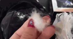 羽绒裤非常的适合在冬天的时候穿,保暖裤百搭防风舒适羽绒裤