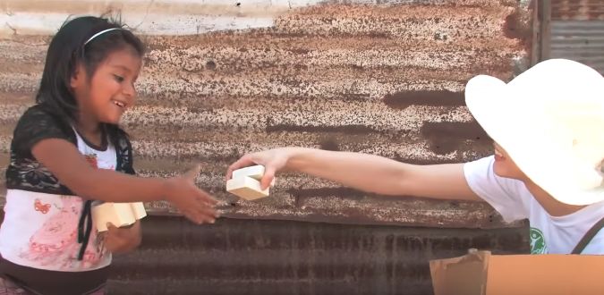 小肥皂骗局揭秘,酒店里没用完的肥皂都去哪了