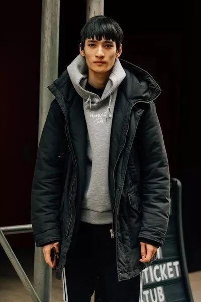 巴黎世家买什么外套最好,巴黎世家8万外套