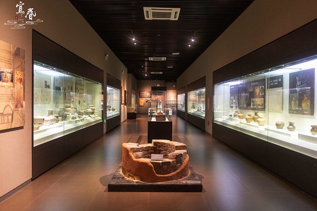 明月处处有，唯有宜春月最明