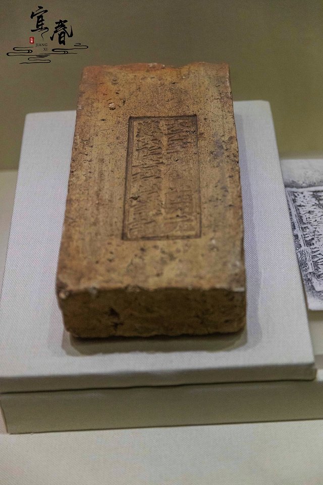 明月处处有，唯有宜春月最明