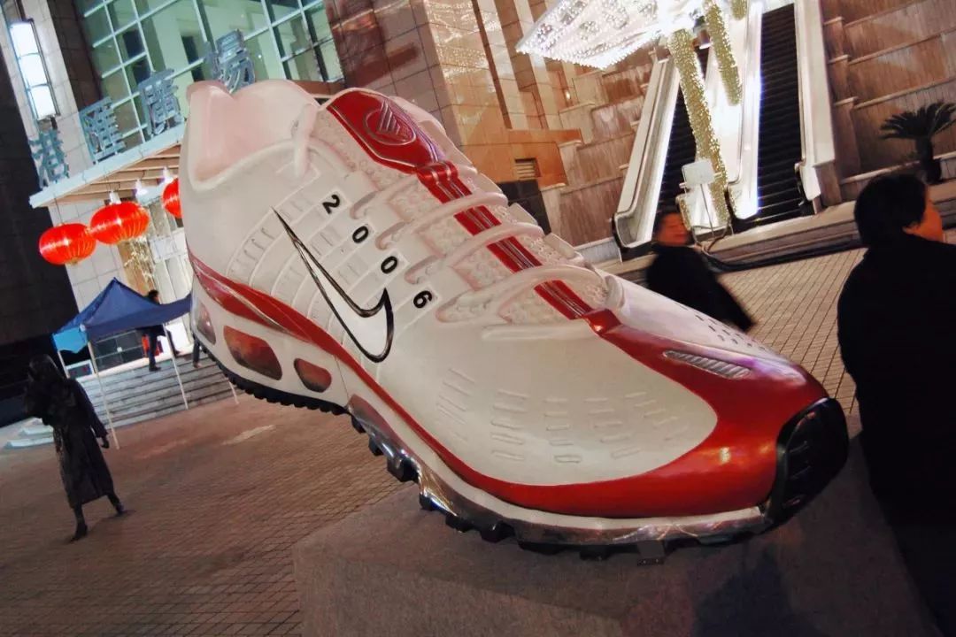 阿拉看环境｜市长说：户外广告是上海的“脸”