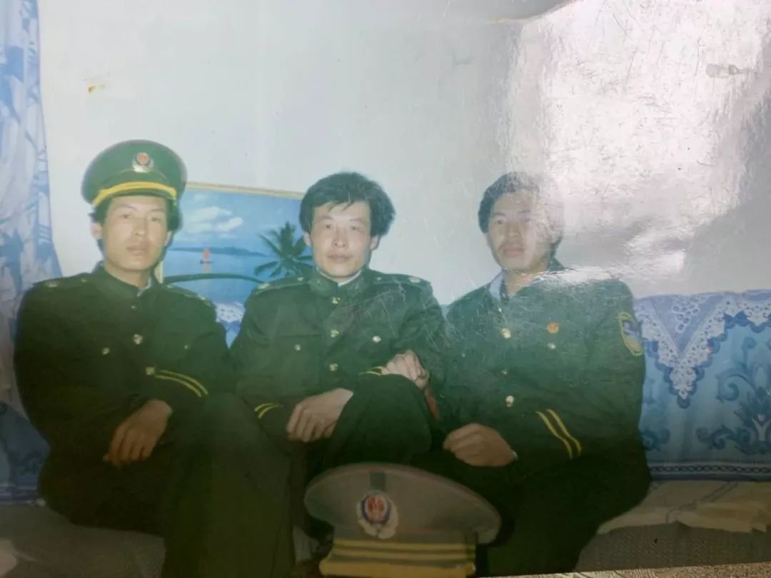 一家从警,公安民警在祖国的大江南守护团圆