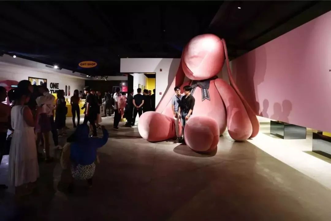 用艺术疗愈和唤醒爱和美的生命,用艺术唤醒心灵