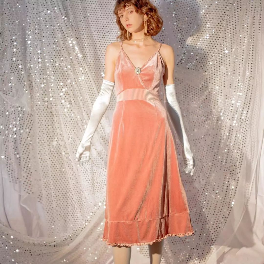 小个子高级感穿搭连衣裙女装,搭外套的连衣裙小个子