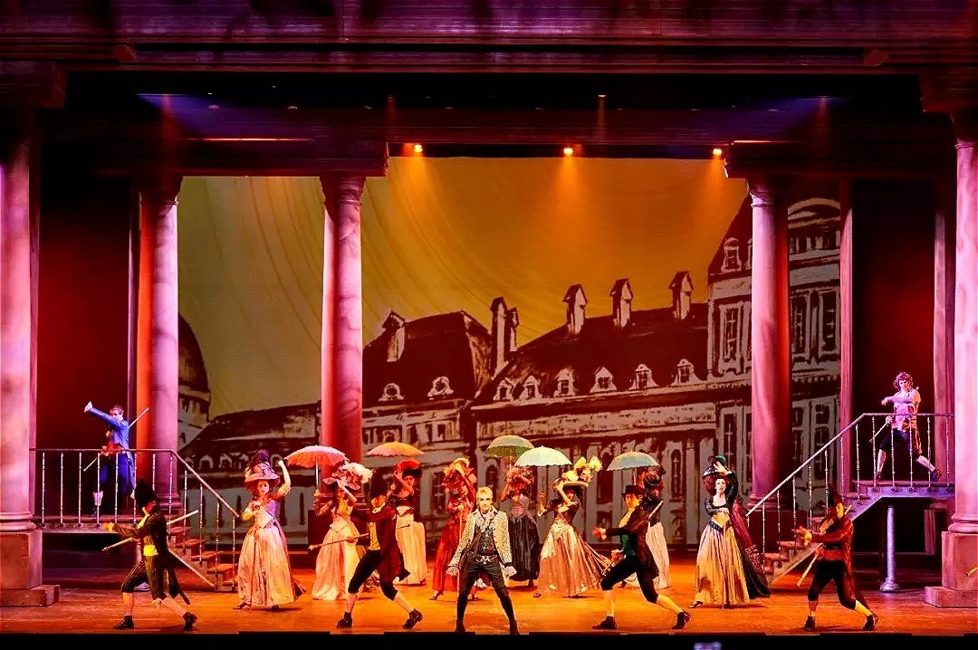 燃出万种可能!时代中国特别呈献法语音乐剧《摇滚莫扎特》