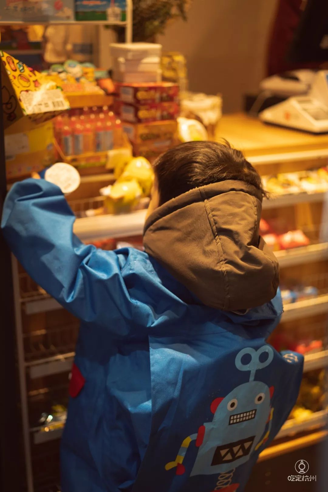 毕赣地球最后的晚餐影片分析,毕赣导演地球最后一夜