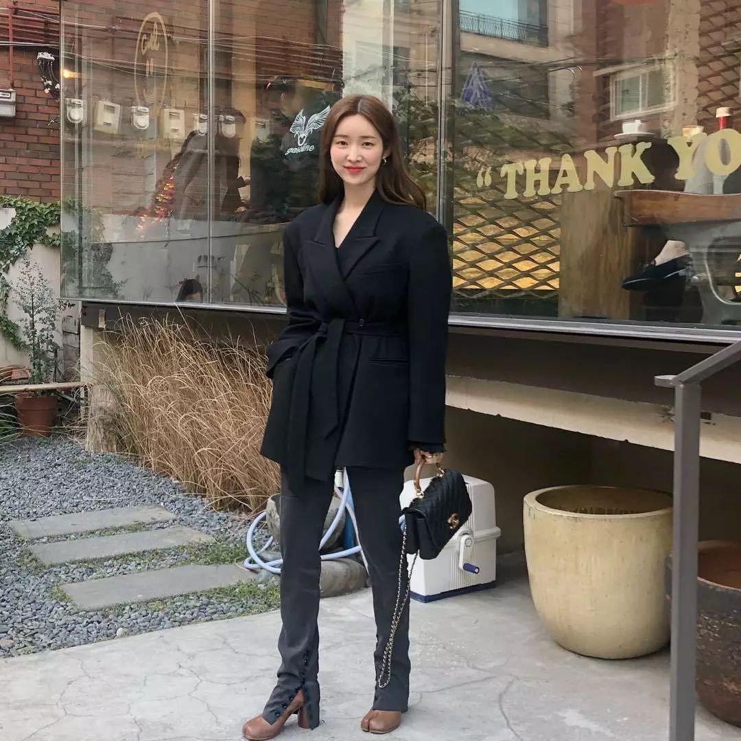 韩国女私服穿搭,韩国女星私服极简风穿搭