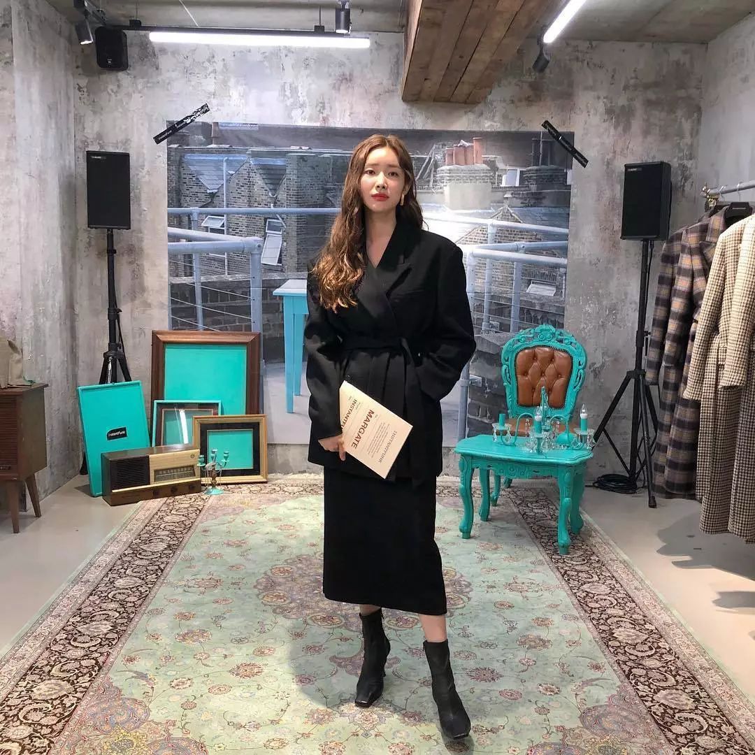 韩国女私服穿搭,韩国女星私服极简风穿搭