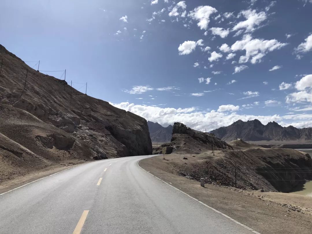 休整后的进击，巍巍昆仑就在眼前……「白龙马3号的青藏线之旅」