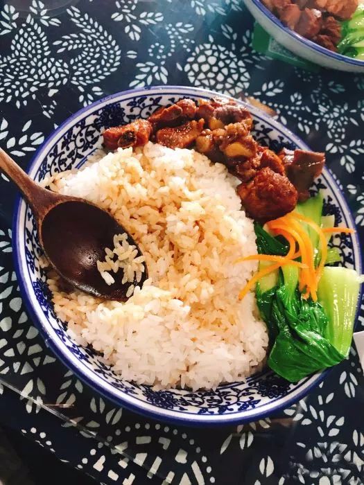 鍚冭揣闆疯揪鍚冨枬鐜╀箰,鍚冭揣闆疯揪