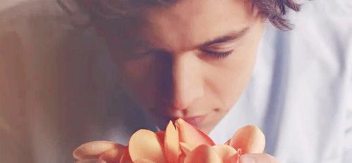 祖玛珑香水和圣罗兰哪个档次高,祖玛珑香水五件套