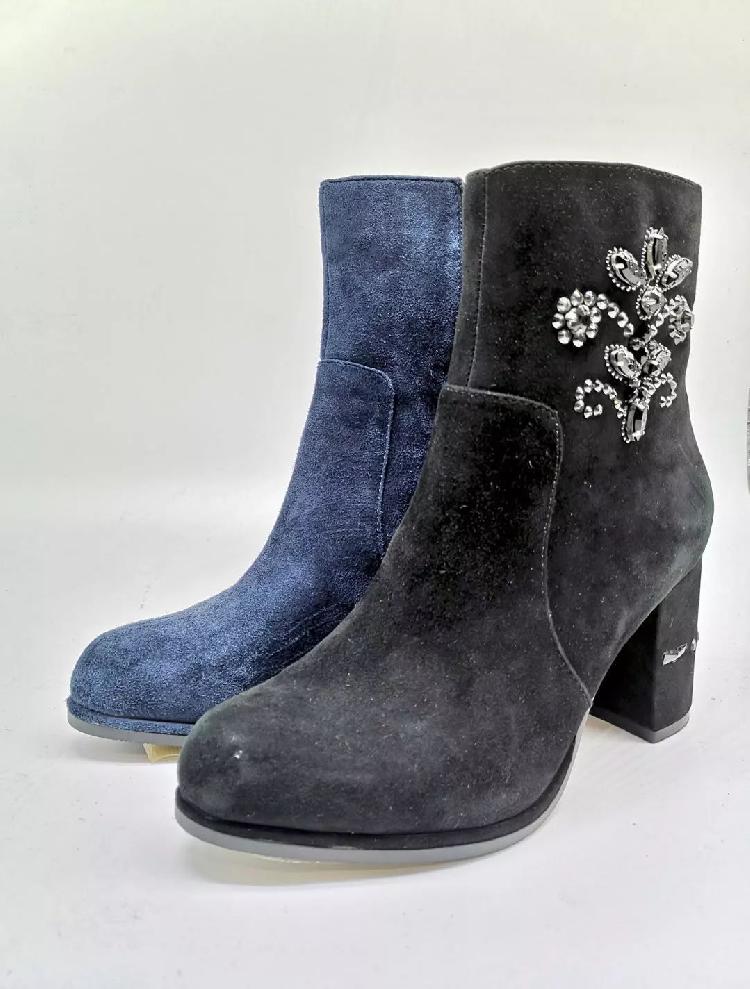 解放碑新世纪百货女装,解放碑新世纪女装