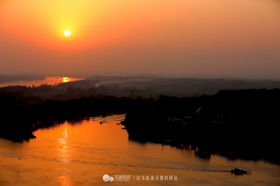 心中都要有属于自己的桃花源,我们终将抵达自己的桃花源