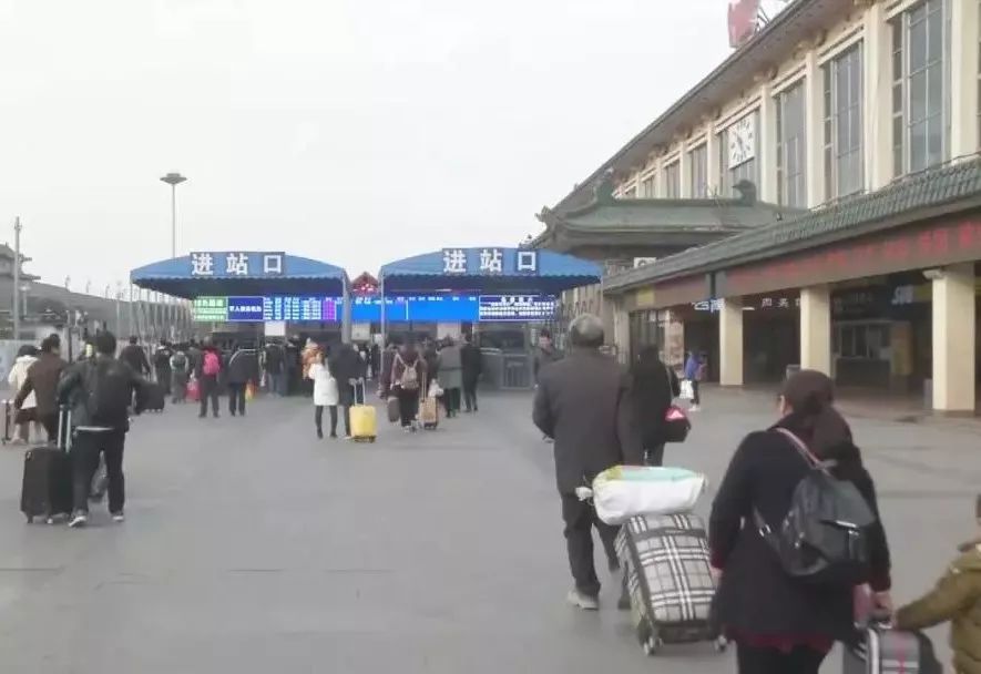 鏄ヨ繍鏈熼棿瑗垮畨鍑哄彂 (瑗垮畨鏄ヨ繍鍑鸿鎻愮ず)