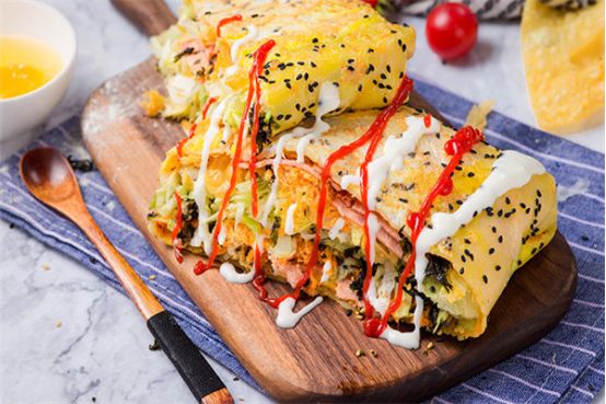 外国街头卖火爆的小吃,让外国人惊呆的中国小吃