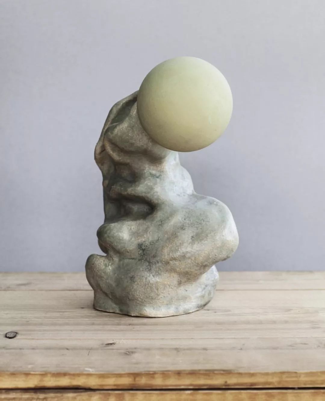 我们在瑞典艺术家的工作室里拍摄了一组静物片