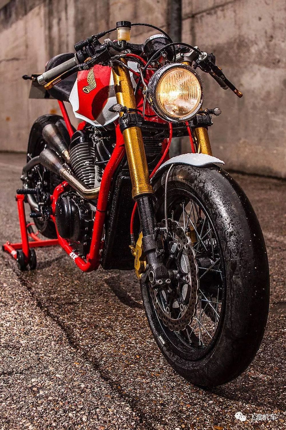 「改装系列」暗影之下的赤色彗星