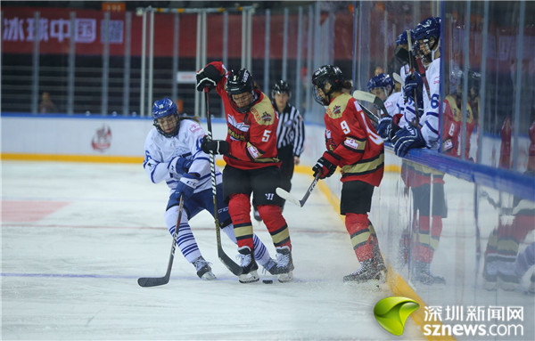 CWHL万科阳光队主场3:1逆转获胜代理主帅首秀“开门红”