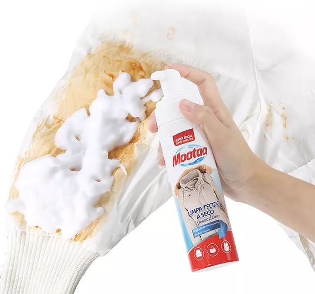 羽绒服脏了不用洗用它一喷就干净,不太脏的羽绒服怎么清理才干净呢