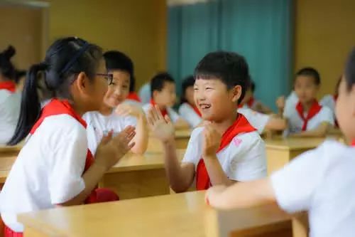 广西残疾儿童延缓入学申请条件,广西残疾人免学费政策文件