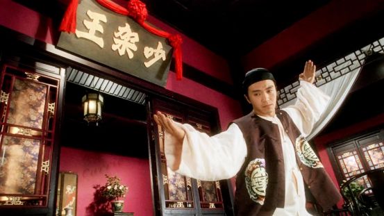 他宁愿挨骂也要为小人物加油打气，我们能让他输吗？