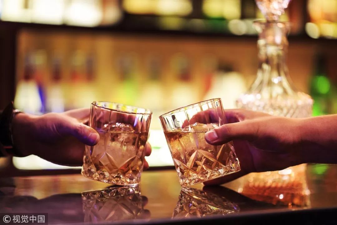 除头孢外饮酒不能吃的药,警惕这10种药绝不能嚼碎服