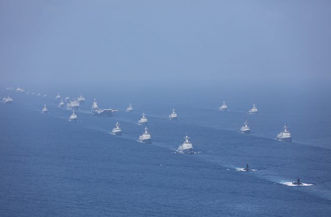 【强军思想引领新征程之一】那一刻，我们光荣接受检阅